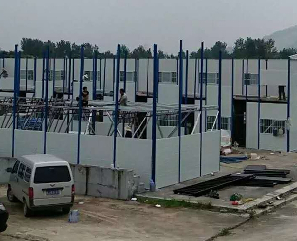 輕鋼組合活動房